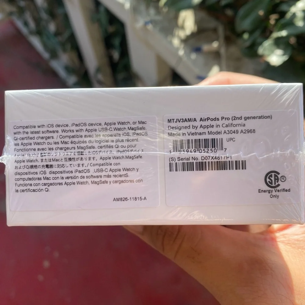 Wireless Earbuds with ANC - White